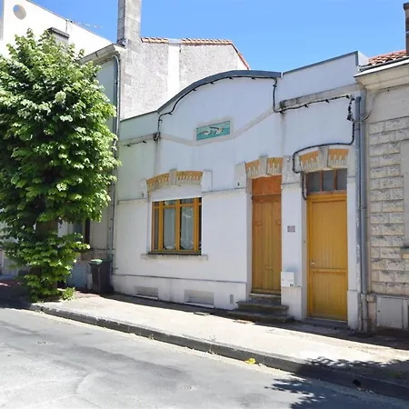 - De 135m² à 450m De La Villa *