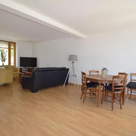 - De 135m² à 450m De La