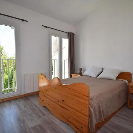 - Agreable De 135m² A 450m De La Villa *